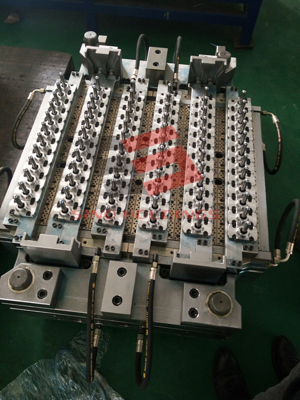 preform mould.jpg