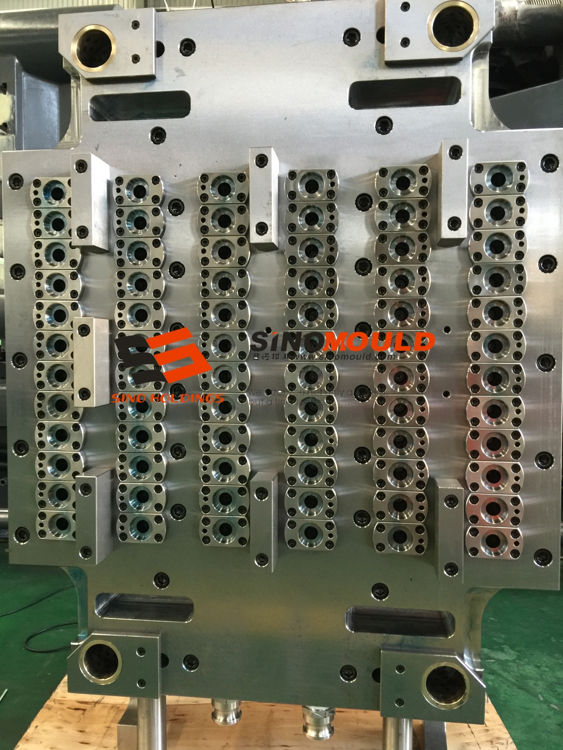 High Speed Multi Cavity Preform Mould1