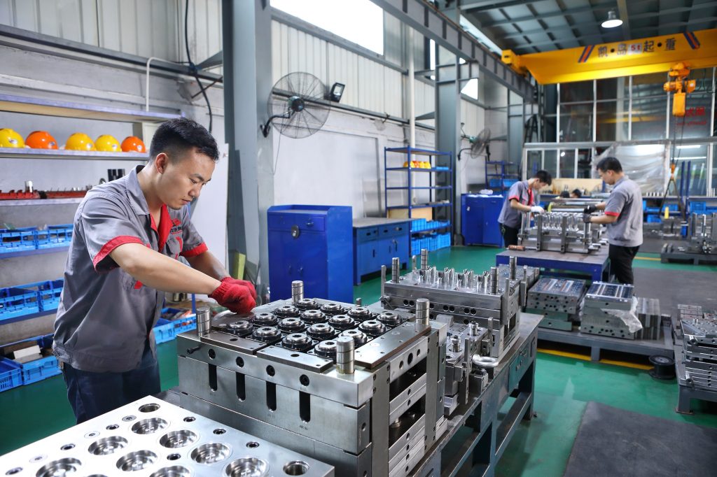Mold processing workshop